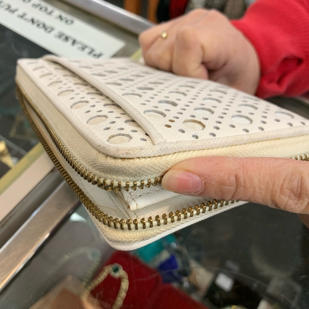 Kate Spade Wallet - Picture 3 of 4